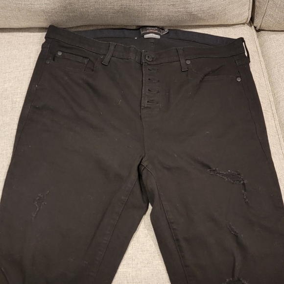 TORRID Black Premium Stretch Sky High Skinny Distressed Ankle Jeans. Size 18R. - Picture 1 of 8